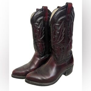 Men’s Vintage Double H Cowboy Boots
Cherry Red Leather
Size 7.5D